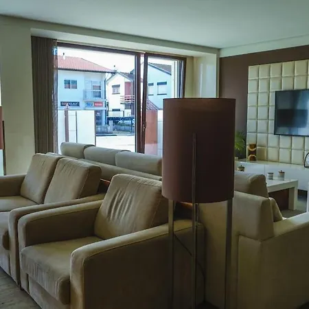 Holiday home Marlages House