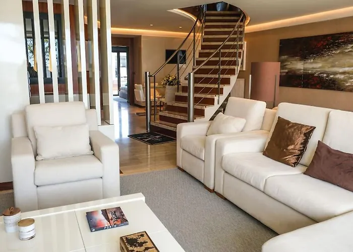 Сasa de vacaciones Marlages House Lavra