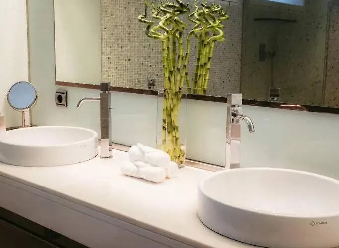 Marlages House Lavra